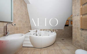 3-к квартира, вторичка, 140м2, 8/8 этаж