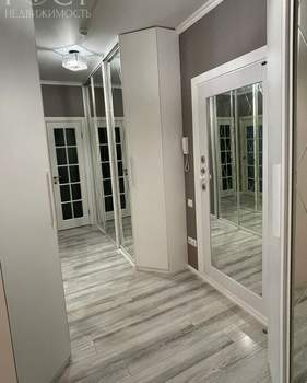 2-к квартира, вторичка, 64м2, 6/18 этаж