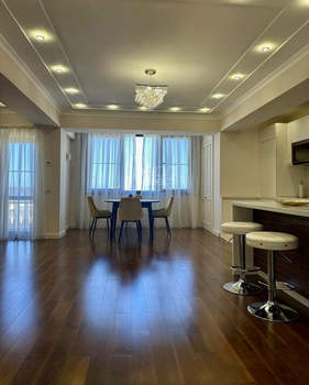 3-к квартира, вторичка, 140м2, 4/8 этаж