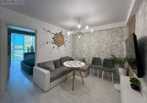 2-к квартира, вторичка, 56м2, 9/9 этаж