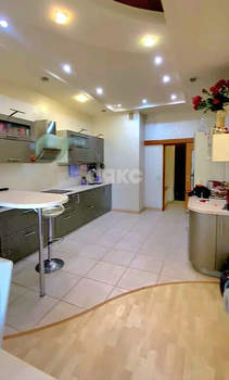 3-к квартира, вторичка, 123м2, 10/18 этаж
