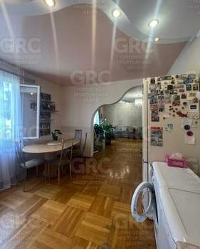 5-к квартира, вторичка, 140м2, 5/6 этаж