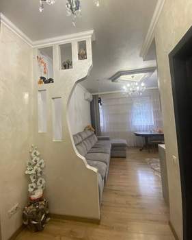 2-к квартира, вторичка, 52м2, 1/4 этаж