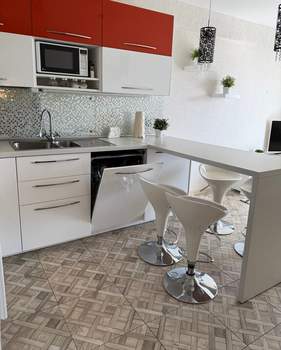 2-к квартира, вторичка, 56м2, 8/9 этаж