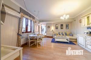 3-к квартира, вторичка, 120м2, 1/3 этаж