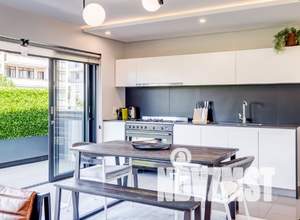 2-к квартира, вторичка, 65м2, 1/4 этаж