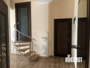 3-к квартира, вторичка, 103м2, 9/9 этаж