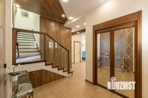 3-к квартира, вторичка, 180м2, 23/23 этаж