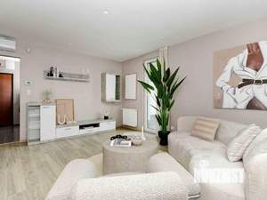 2-к квартира, вторичка, 65м2, 2/4 этаж