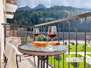 2-к квартира, вторичка, 69м2, 1/6 этаж