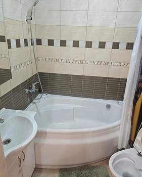 1-к квартира, вторичка, 50м2, 1/1 этаж