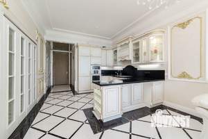 3-к квартира, вторичка, 100м2, 10/26 этаж