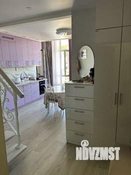 Студия квартира, вторичка, 32м2, 10/10 этаж