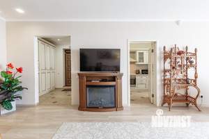 3-к квартира, вторичка, 223м2, 1/7 этаж