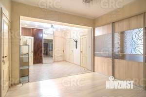 4-к квартира, вторичка, 128м2, 2/5 этаж