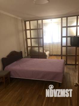 2-к квартира, вторичка, 57м2, 1/5 этаж