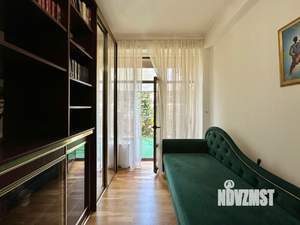 4-к квартира, вторичка, 136м2, 2/5 этаж