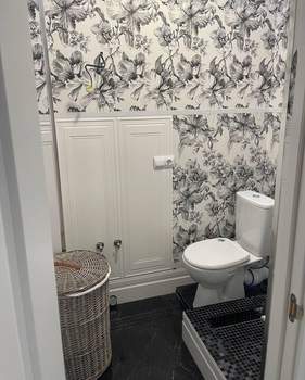 2-к квартира, вторичка, 56м2, 1/3 этаж