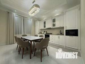 4-к квартира, вторичка, 114м2, 8/12 этаж