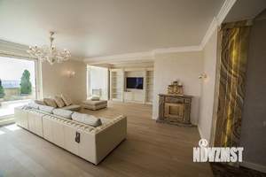 4-к квартира, вторичка, 200м2, 24/25 этаж