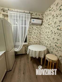 2-к квартира, вторичка, 42м2, 1/6 этаж