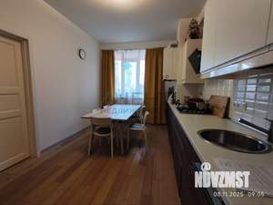 2-к квартира, вторичка, 69м2, 1/4 этаж