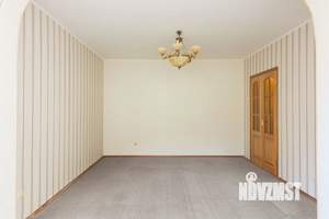 3-к квартира, вторичка, 74м2, 2/9 этаж