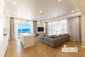 2-к квартира, вторичка, 80м2, 3/3 этаж