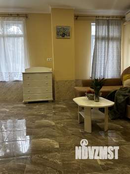 Студия квартира, вторичка, 32м2, 1/4 этаж