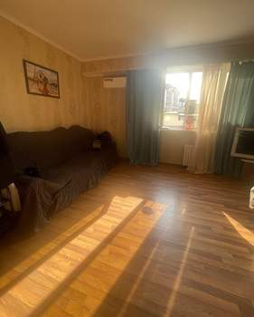 2-к квартира, вторичка, 64м2, 1/12 этаж