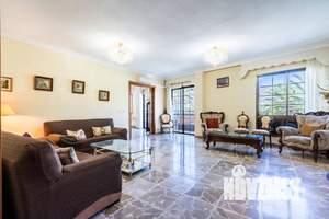 3-к квартира, вторичка, 157м2, 2/3 этаж