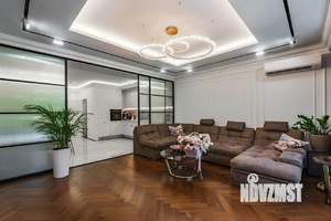 2-к квартира, вторичка, 99м2, 7/13 этаж