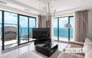 4-к квартира, вторичка, 120м2, 18/26 этаж