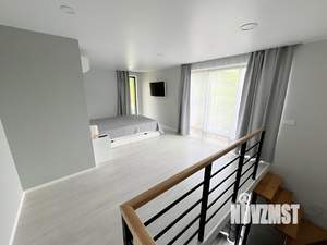 Студия квартира, вторичка, 64м2, 1/3 этаж
