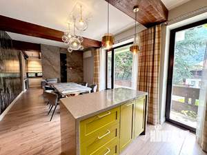 3-к квартира, вторичка, 95м2, 2/5 этаж