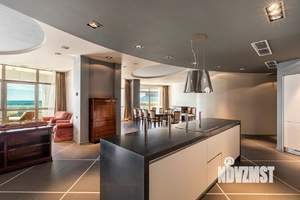 2-к квартира, вторичка, 120м2, 17/21 этаж