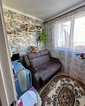 2-к квартира, вторичка, 33м2, 4/4 этаж