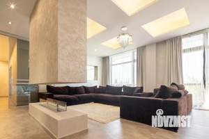 4-к квартира, вторичка, 260м2, 1/3 этаж