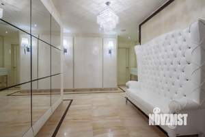 3-к квартира, вторичка, 95м2, 18/27 этаж