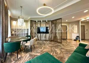 2-к квартира, вторичка, 131м2, 8/9 этаж