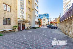 4-к квартира, вторичка, 215м2, 4/8 этаж