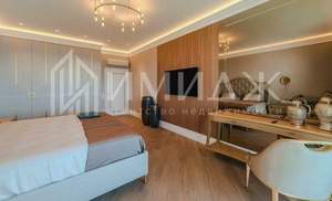 3-к квартира, вторичка, 127м2, 18/27 этаж