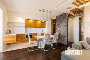 3-к квартира, вторичка, 130м2, 17/23 этаж