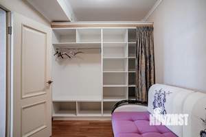 4-к квартира, вторичка, 241м2, 2/4 этаж