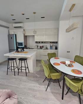 3-к квартира, вторичка, 98м2, 4/23 этаж