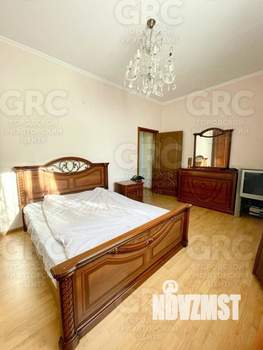 2-к квартира, вторичка, 67м2, 1/5 этаж