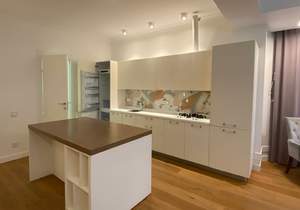 3-к квартира, вторичка, 96м2, 3/7 этаж