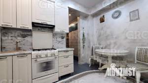 2-к квартира, вторичка, 44м2, 1/4 этаж