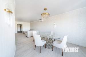 4-к квартира, вторичка, 220м2, 11/28 этаж