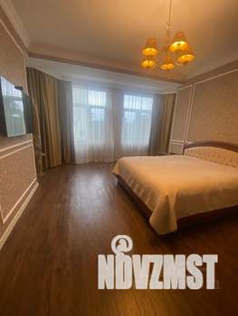 4-к квартира, вторичка, 150м2, 3/5 этаж